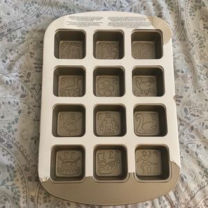 Celebrate It Nonstick 12 days of Christmas baking pan